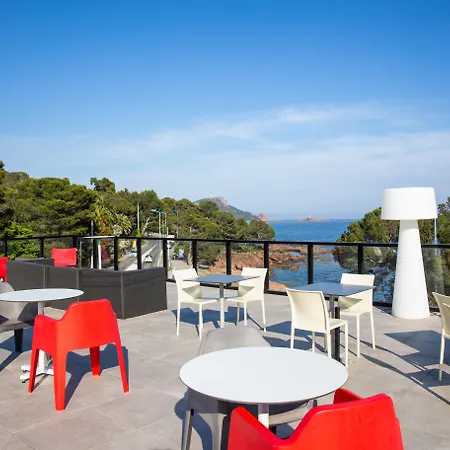 Sowell Family Riviera فندق