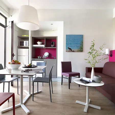 Sowell Family Riviera 4* Saint-Raphael (Var)