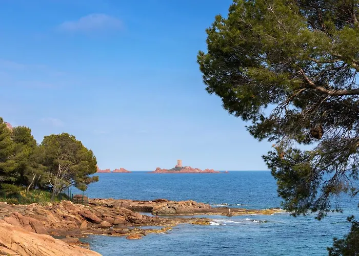 فندق Sowell Family Riviera Saint-Raphaël