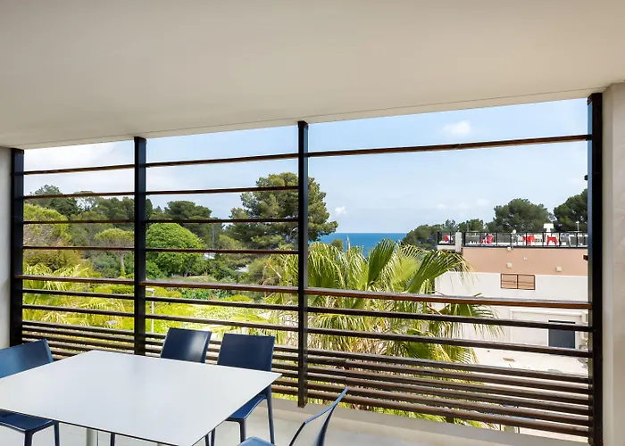 מלון Sowell Family Riviera 4*